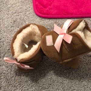 Toddler girl ugg boots with Velcro